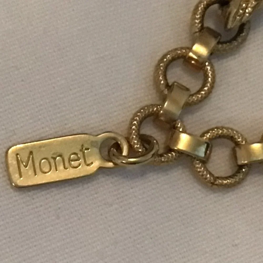 Monet - Vintage gold toned chunky necklace - Picture 3 of 6